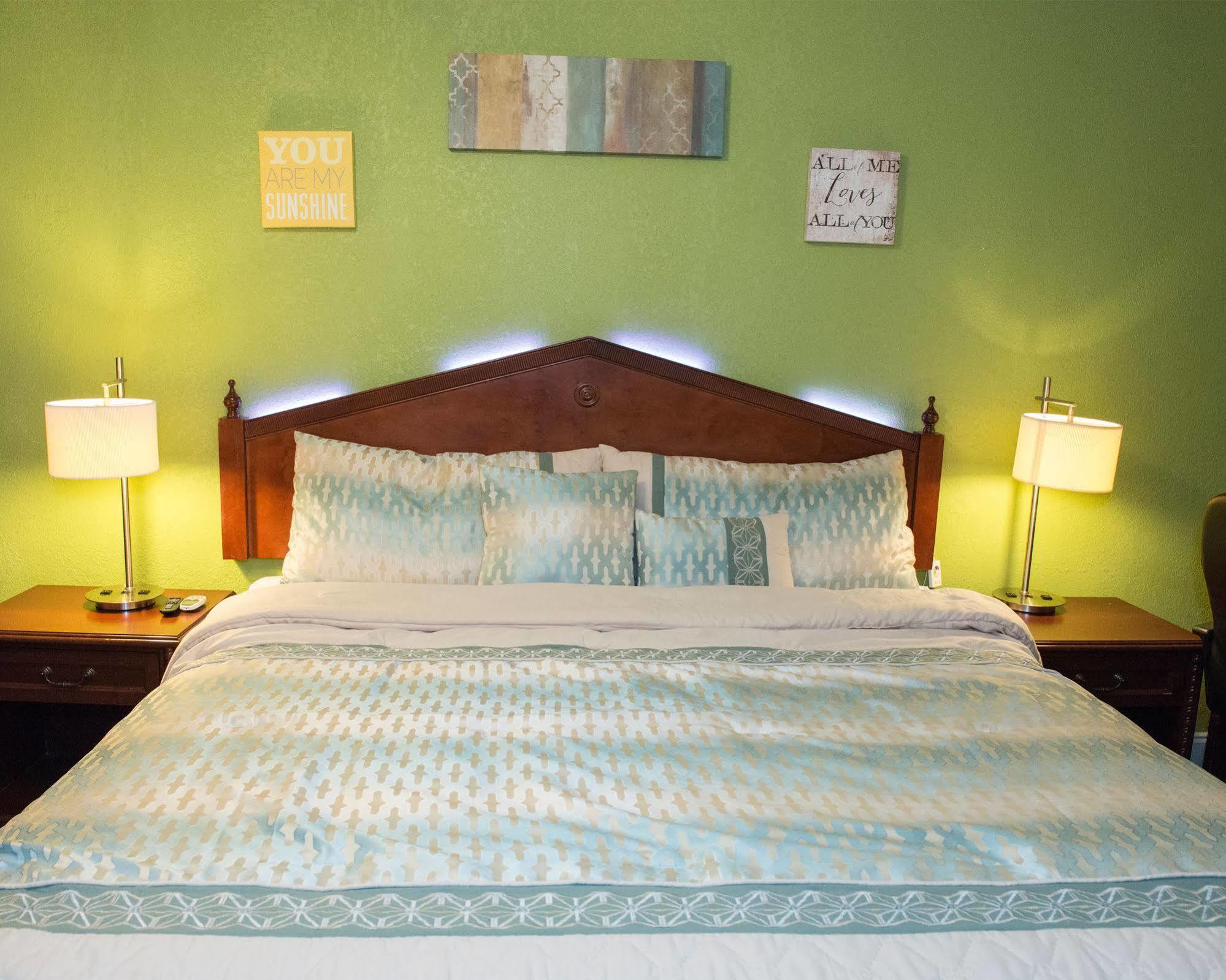 Delux Inn Clearwater Esterno foto